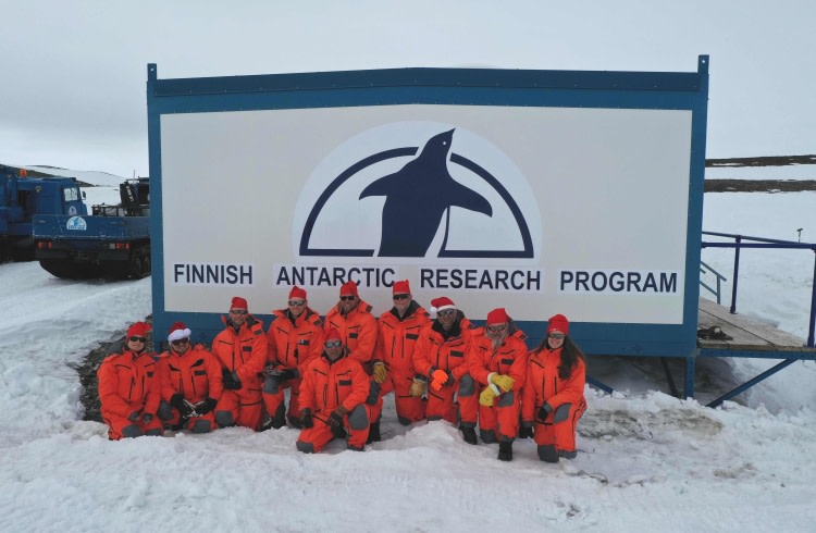 Ryhmäkuva FINNARP 2022 retkikunta