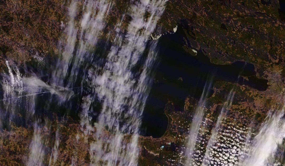 Jäätön Suomenlahti satelliittikuvassa.