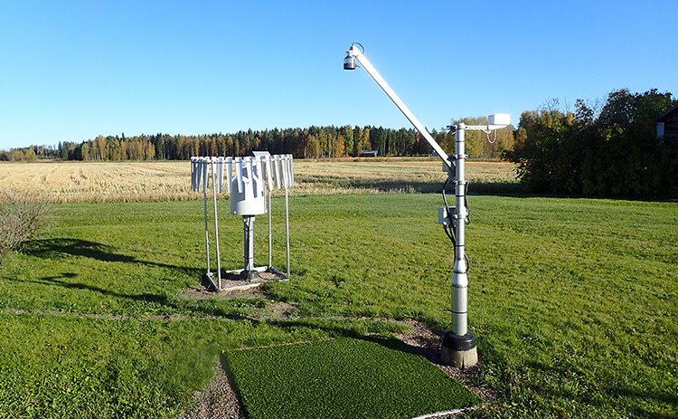 Havaintolaitteita asemalla