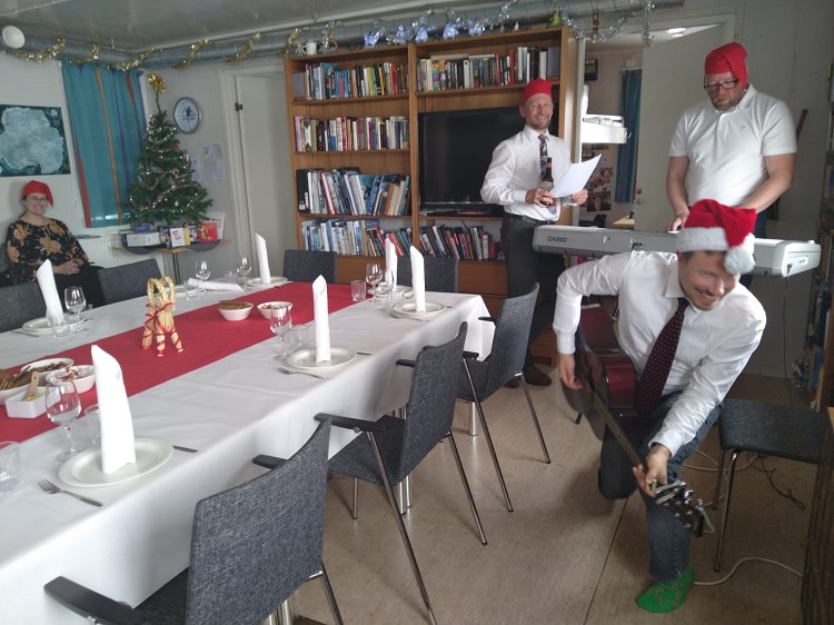 Joulunviettoa tutkimusasema Aboalla. 