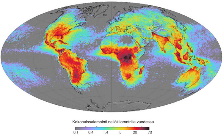 Maapallon kartalla tropiikin seudut erottuvat alueina, joissa ukkosia ja salamoita voi esiintyä lähes päivittäin ympäri vuoden.
