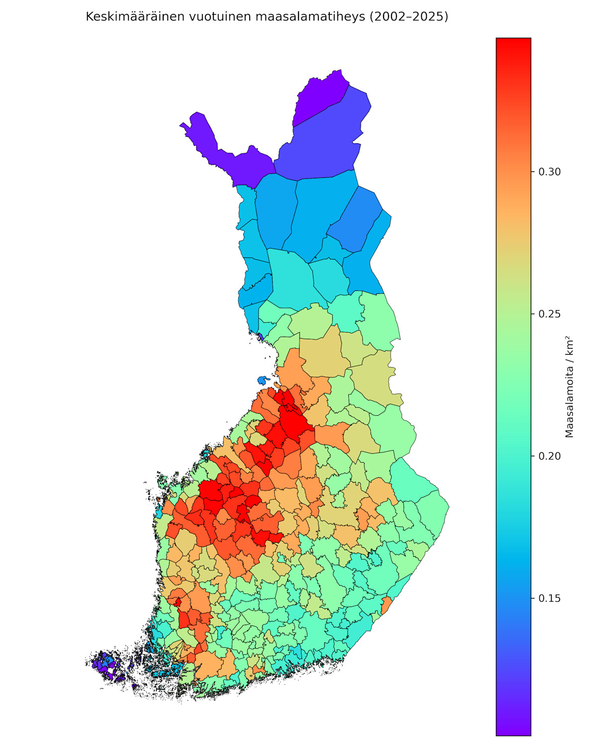 Maasalamoiden alueellinen esiintyminen Suomessa. Keskimäärin eniten salamoi maan länsisosissa.