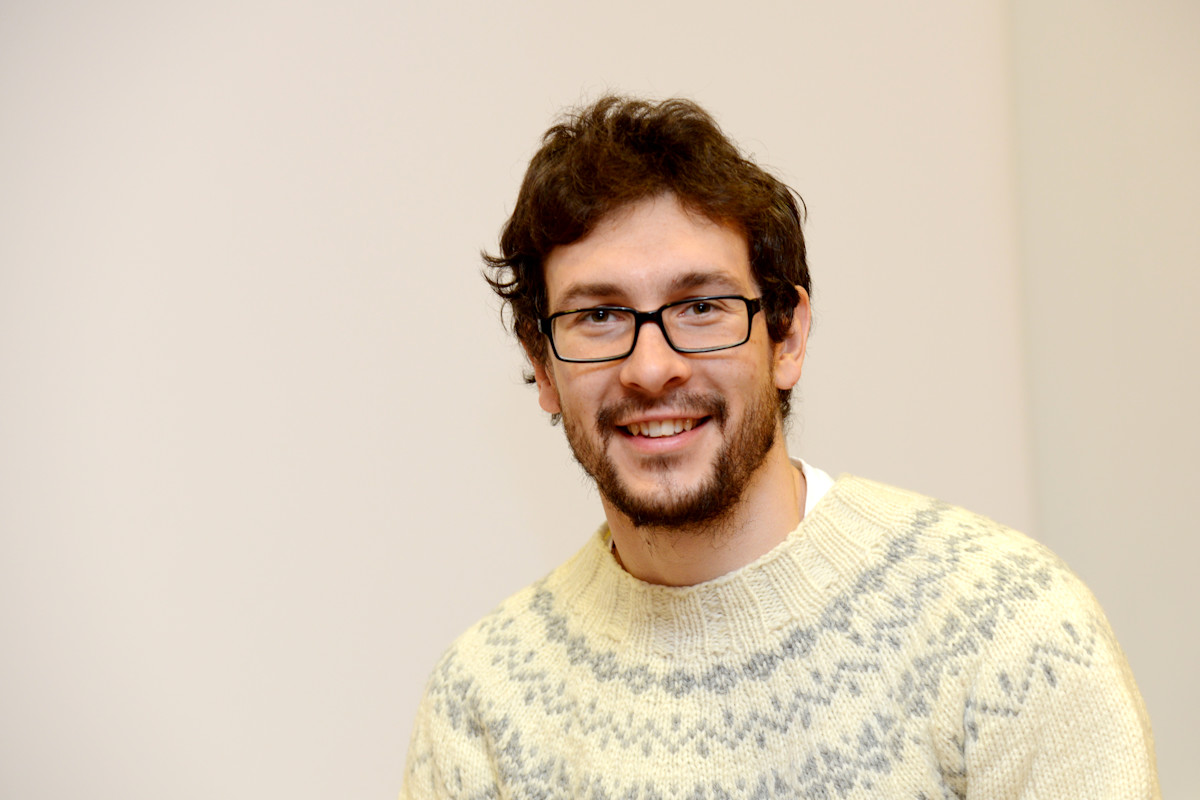 Kuvassa Timo Ryyppö, Arktisen avaruuskeskuksen ryhmäpäällikkö. 