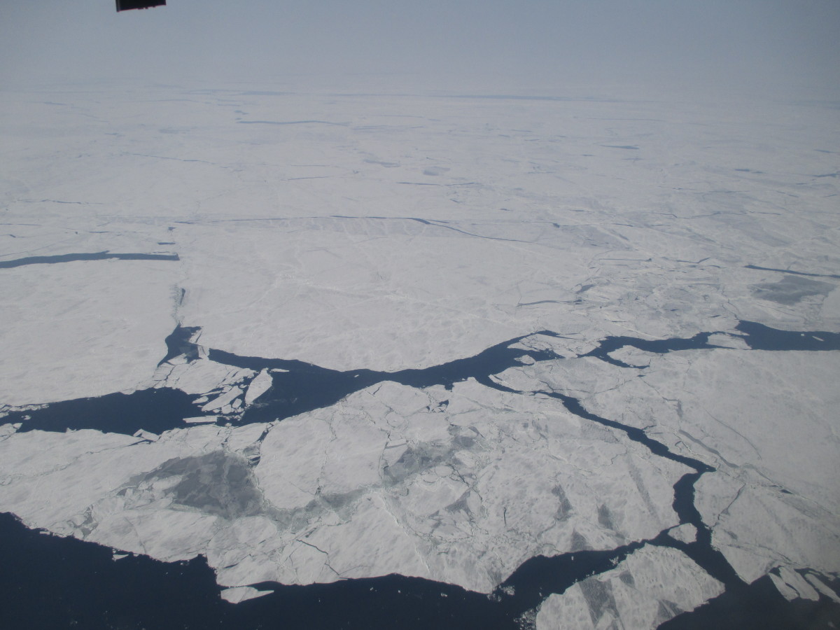 Jääkenttää kuvattuna ilmasta
